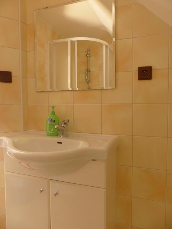 Bizoni Dvur Hotel Retenice ภายนอก รูปภาพ