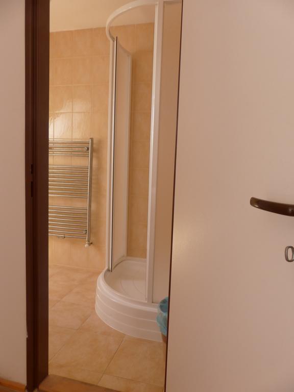Bizoni Dvur Hotel Retenice ภายนอก รูปภาพ
